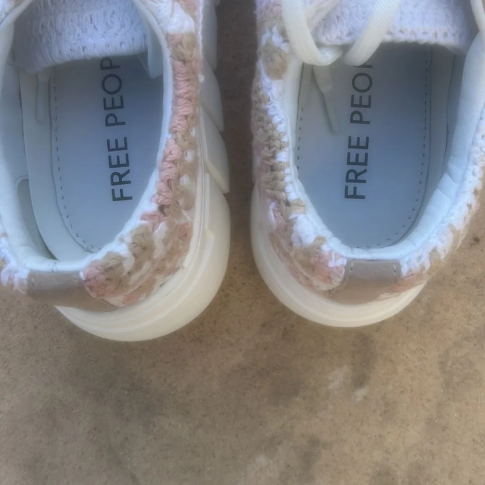 Free People Catch Me If You Can Crochet Platform Sneaker NWOT Size 39/9